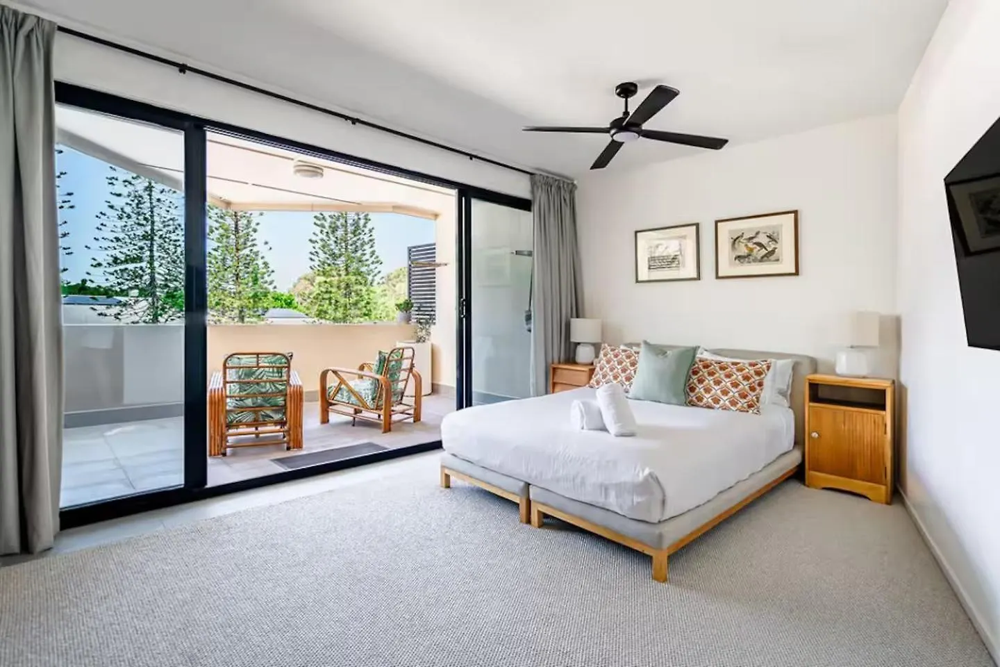 Lägenhet Beachfront Bliss With Ocean Views Mudjimba