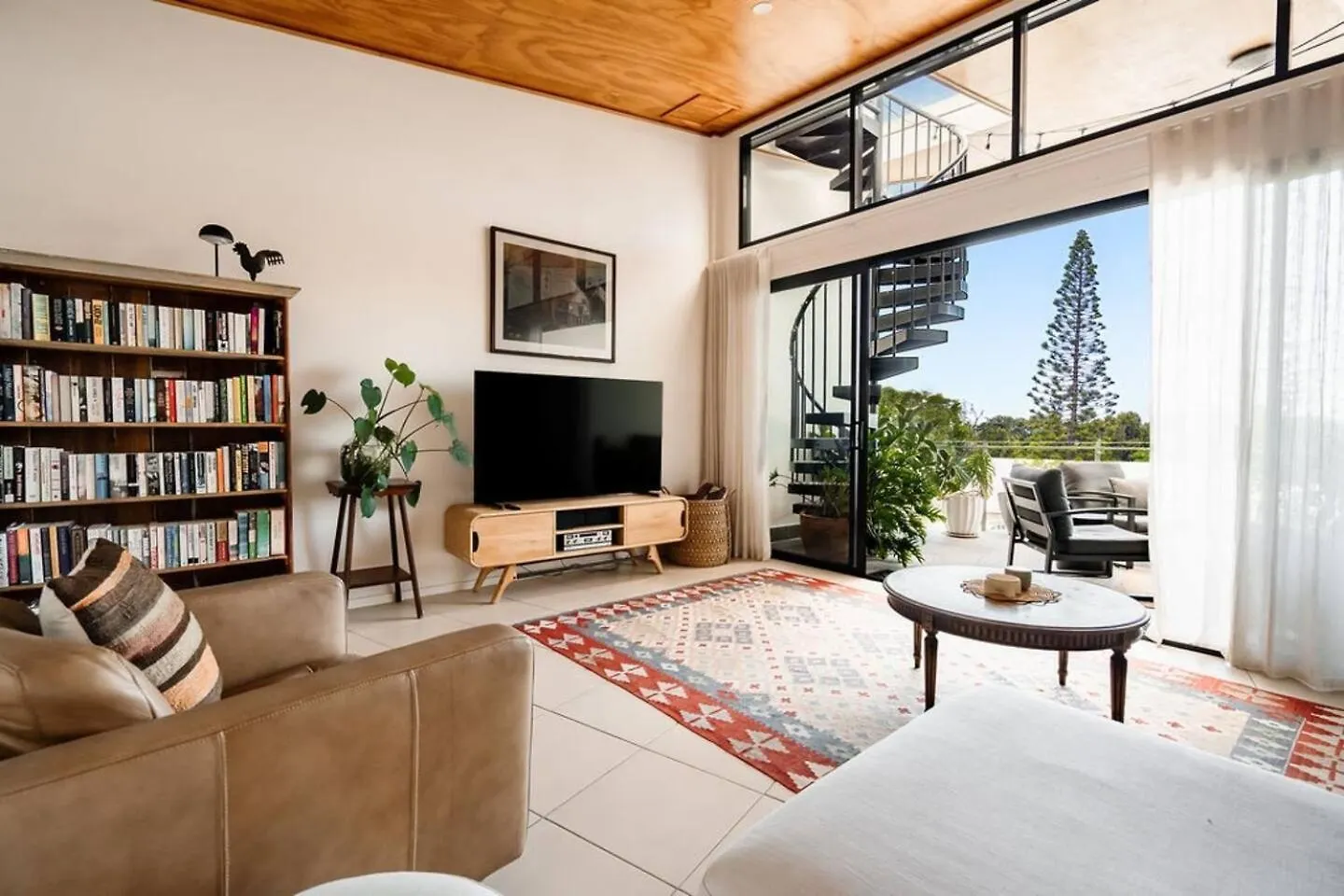 Lägenhet Beachfront Bliss With Ocean Views Mudjimba